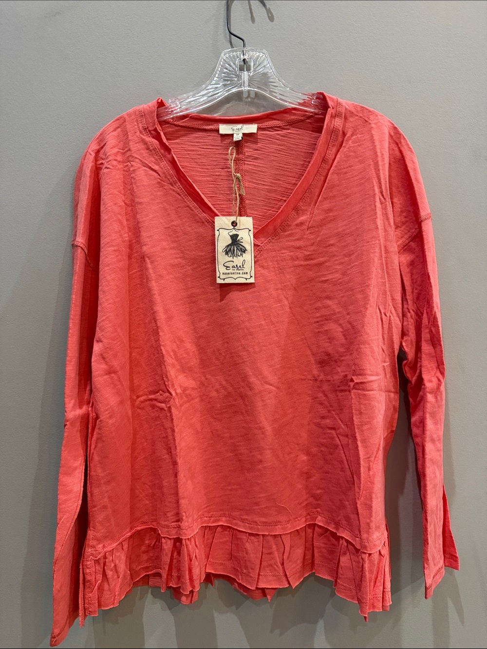 Easel Coral V-Neck Long-Sleeve Ruffle-Hem Top